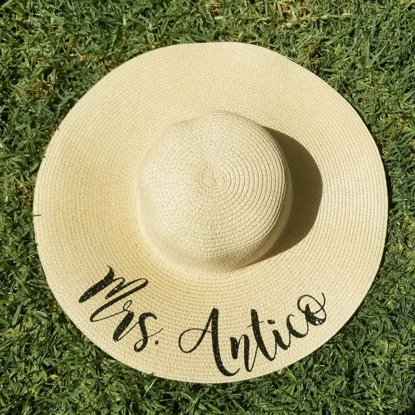 Mrs. Straw Sun Hat, Bridal Shower Gift, Bride To Be Honeymoon, Bachelorette Party, Gifts for Bride, Vacation, Personalized, Floppy Sun Hat